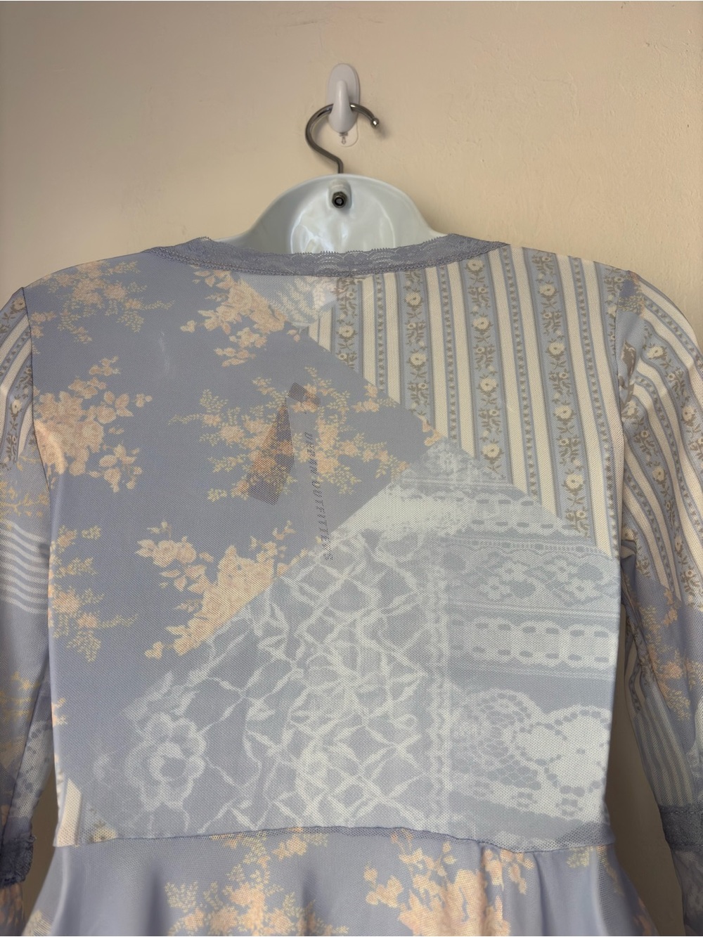 Urban Outfitters Kimchi Blue Sybil Witchy Mesh Top Size Medium NEW Fairy Sheer - Picture 8 of 13